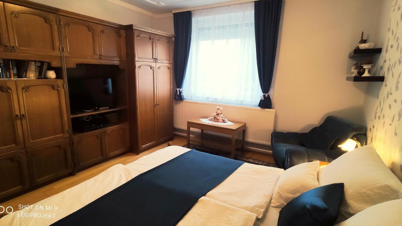 شقة Papp Apartmanhaz فونيارتْسفاشغ المظهر الخارجي الصورة